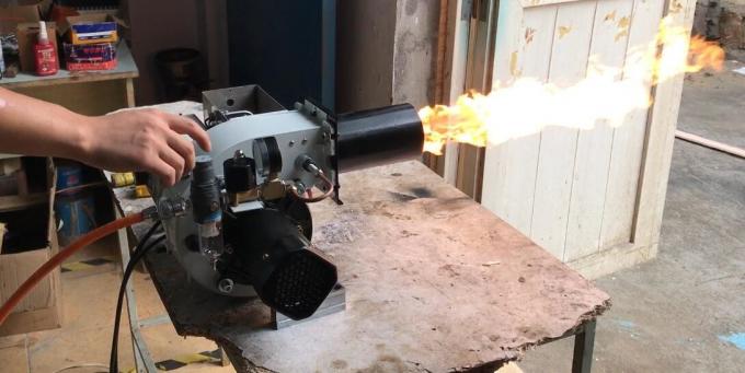 Quentador de óleo de combustível KV 03 econômico Diâmetro do tubo de 90 mm para forno / aquecedor 0